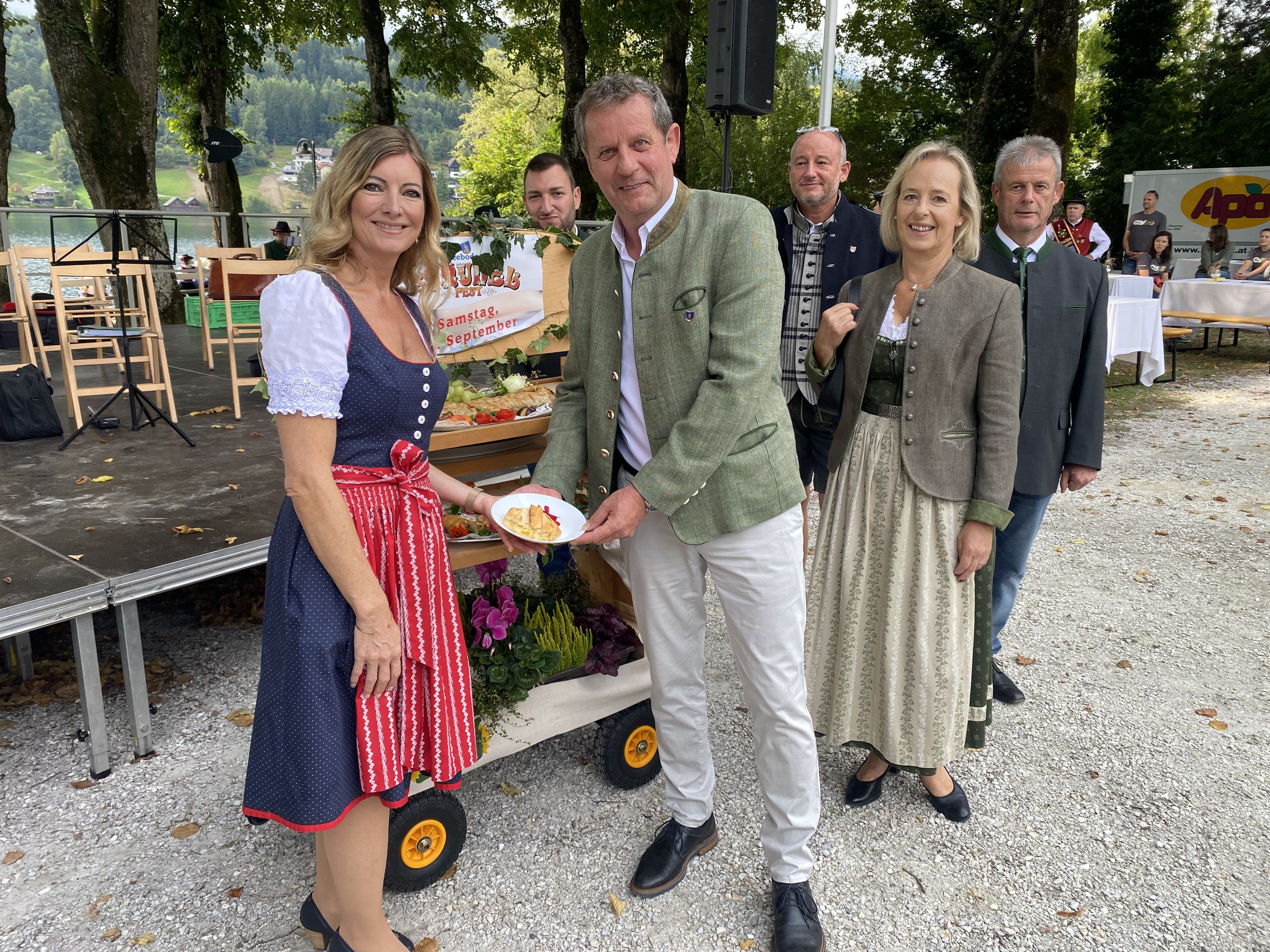 Strudelfest in Seeboden - Daniela Beils (TVB) und Thomas Schäfauer (BGM)
